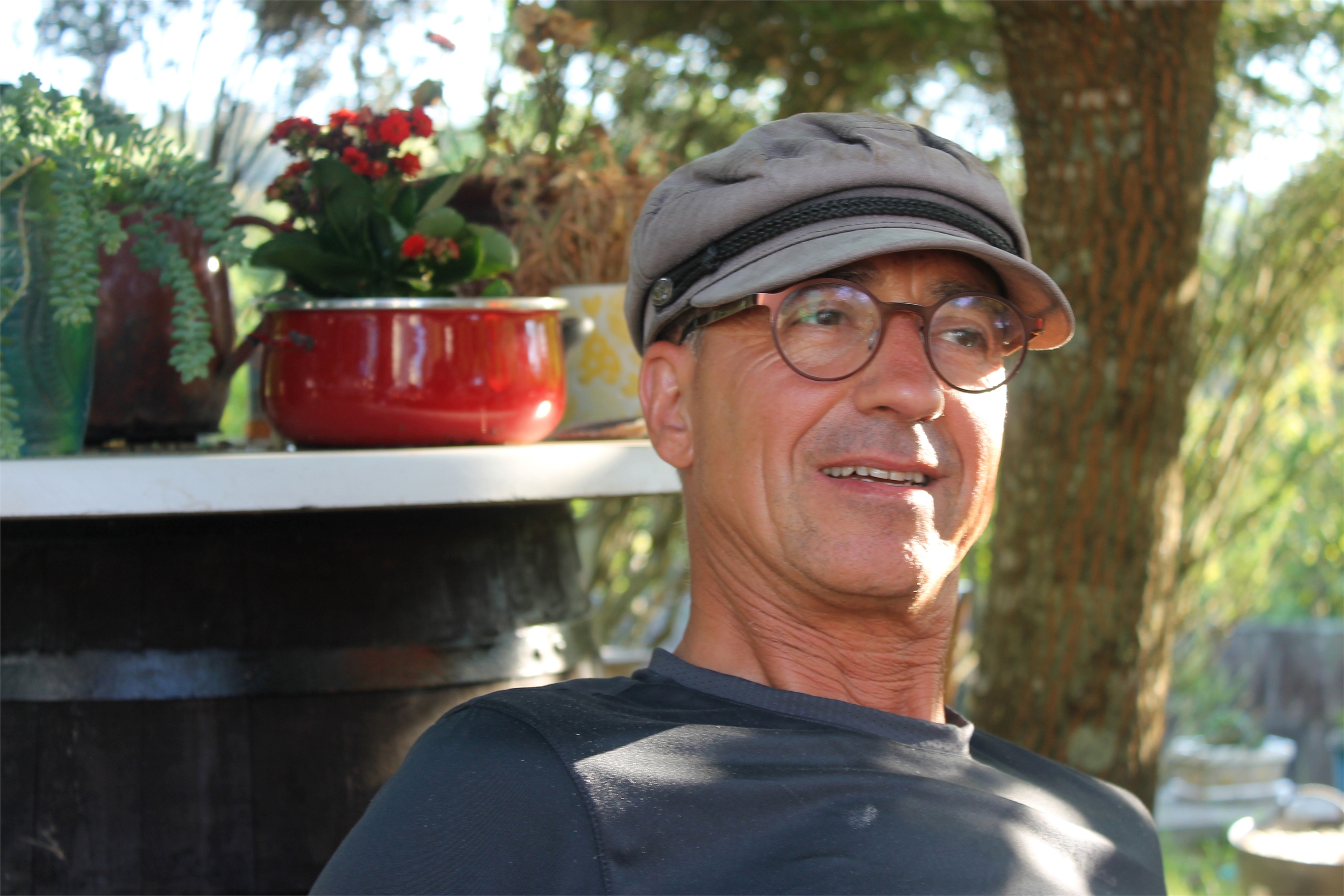 Manecas  Camelo, painter at zet gallery