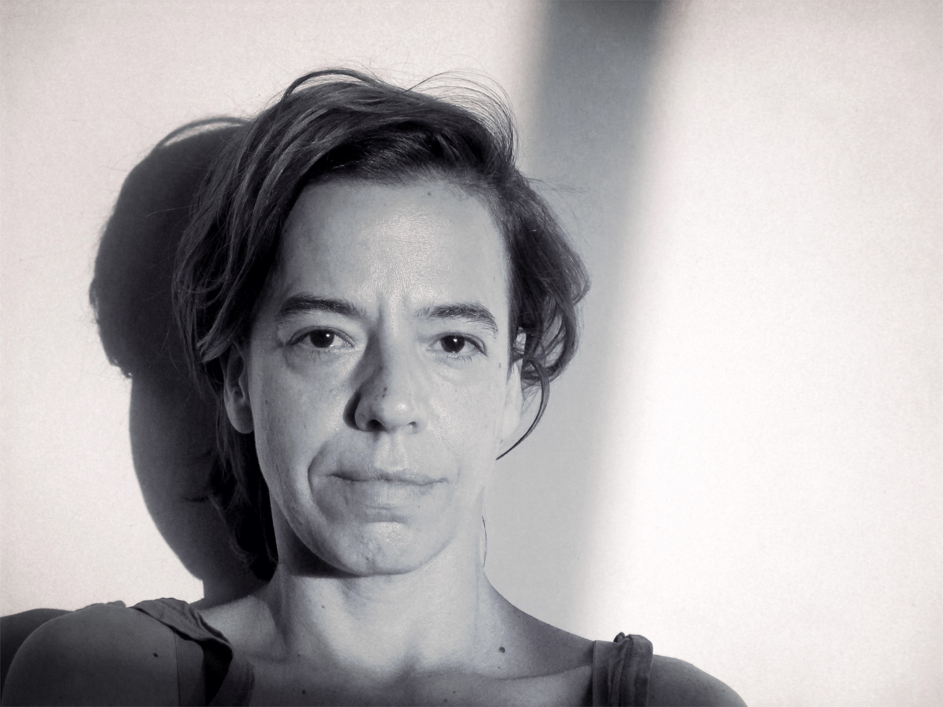 Monica Mindelis , pintor na zet gallery