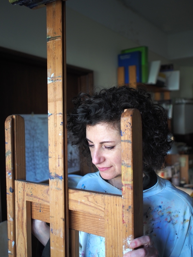 Teresa Gil, painter at zet gallery