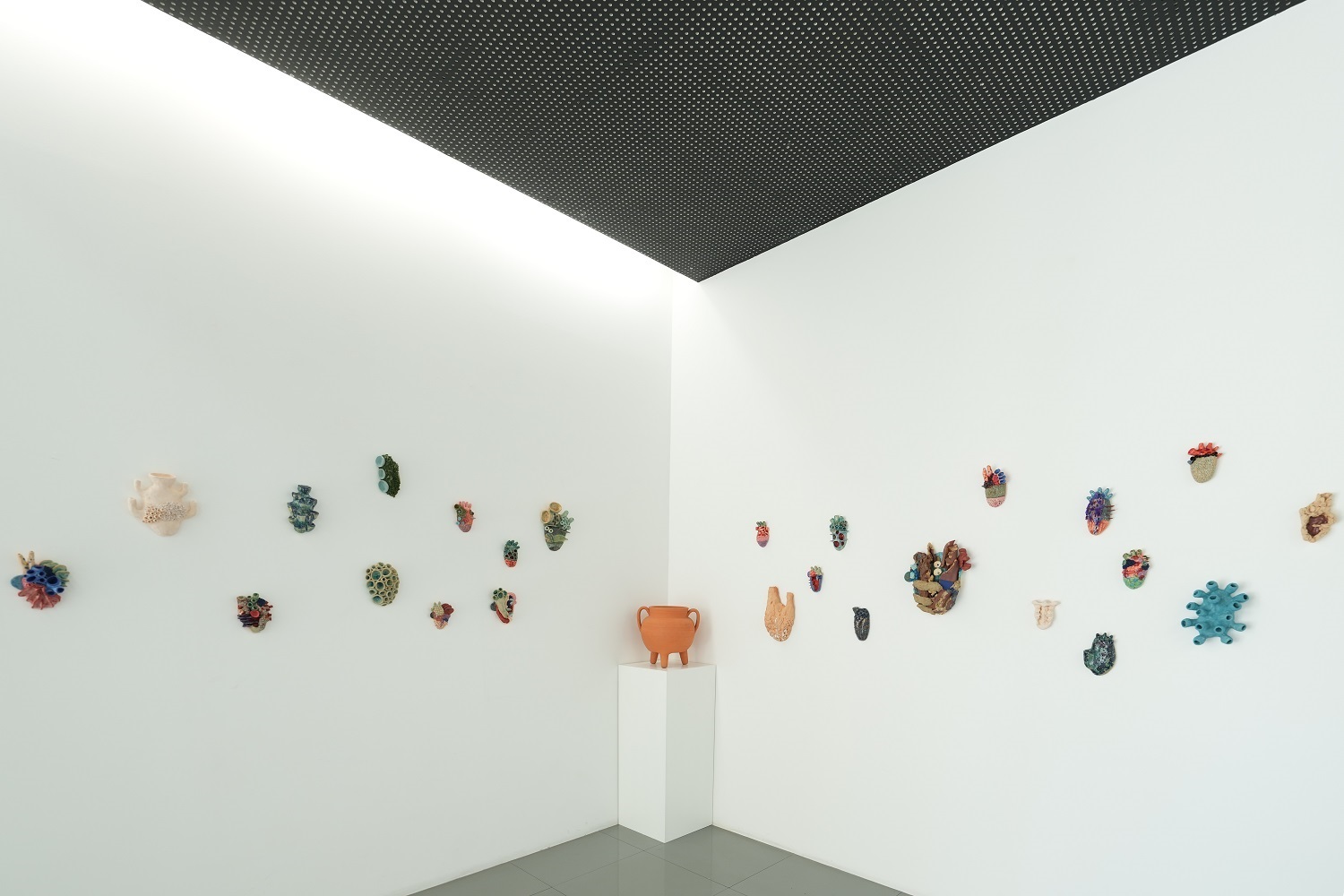 Coração em Contramão, original Body Mixed Technique Sculpture by Liliana Velho