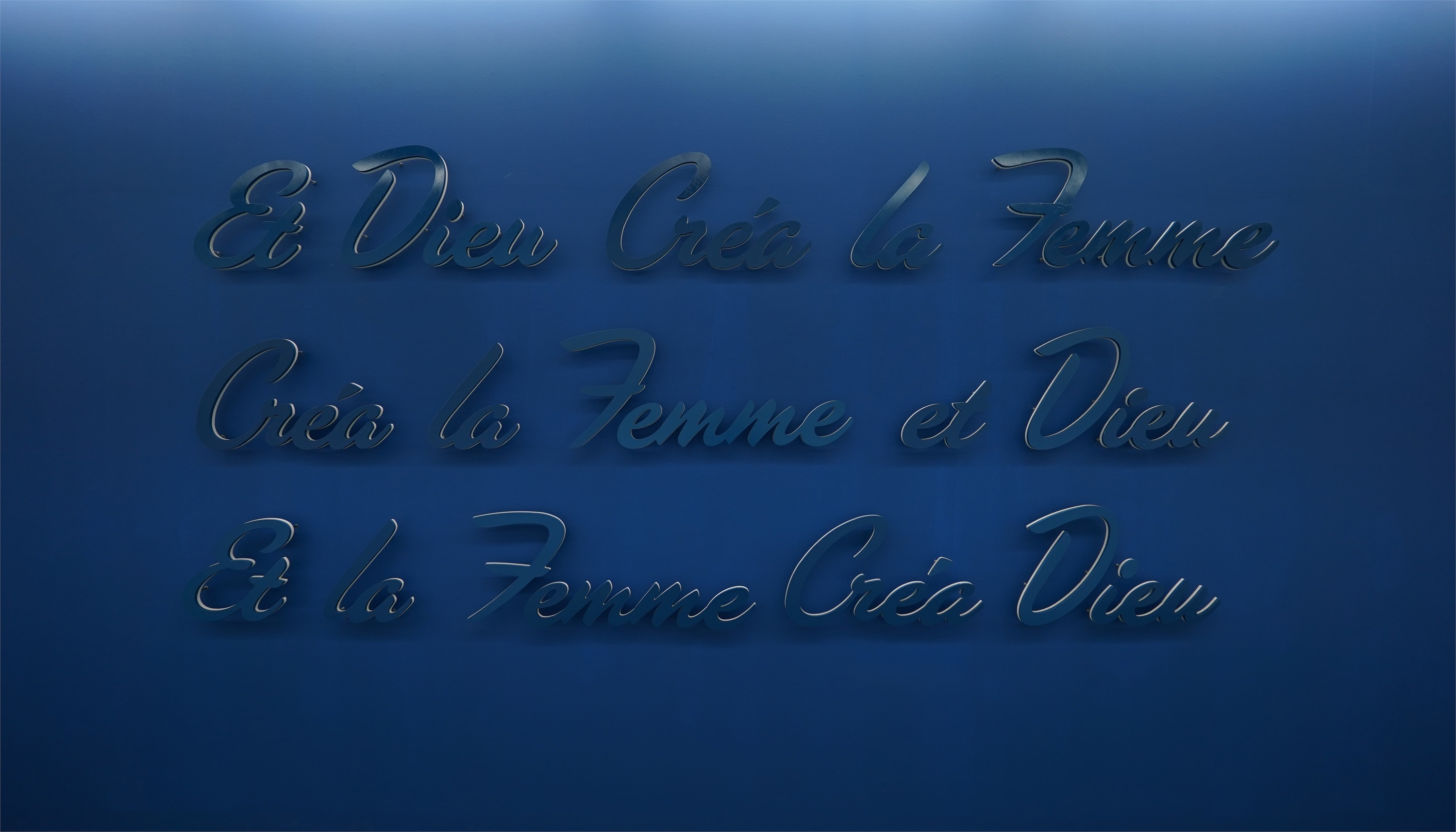 Et Dieu Créa la Femme,, original Abstract Mixed Technique Sculpture by João  Louro