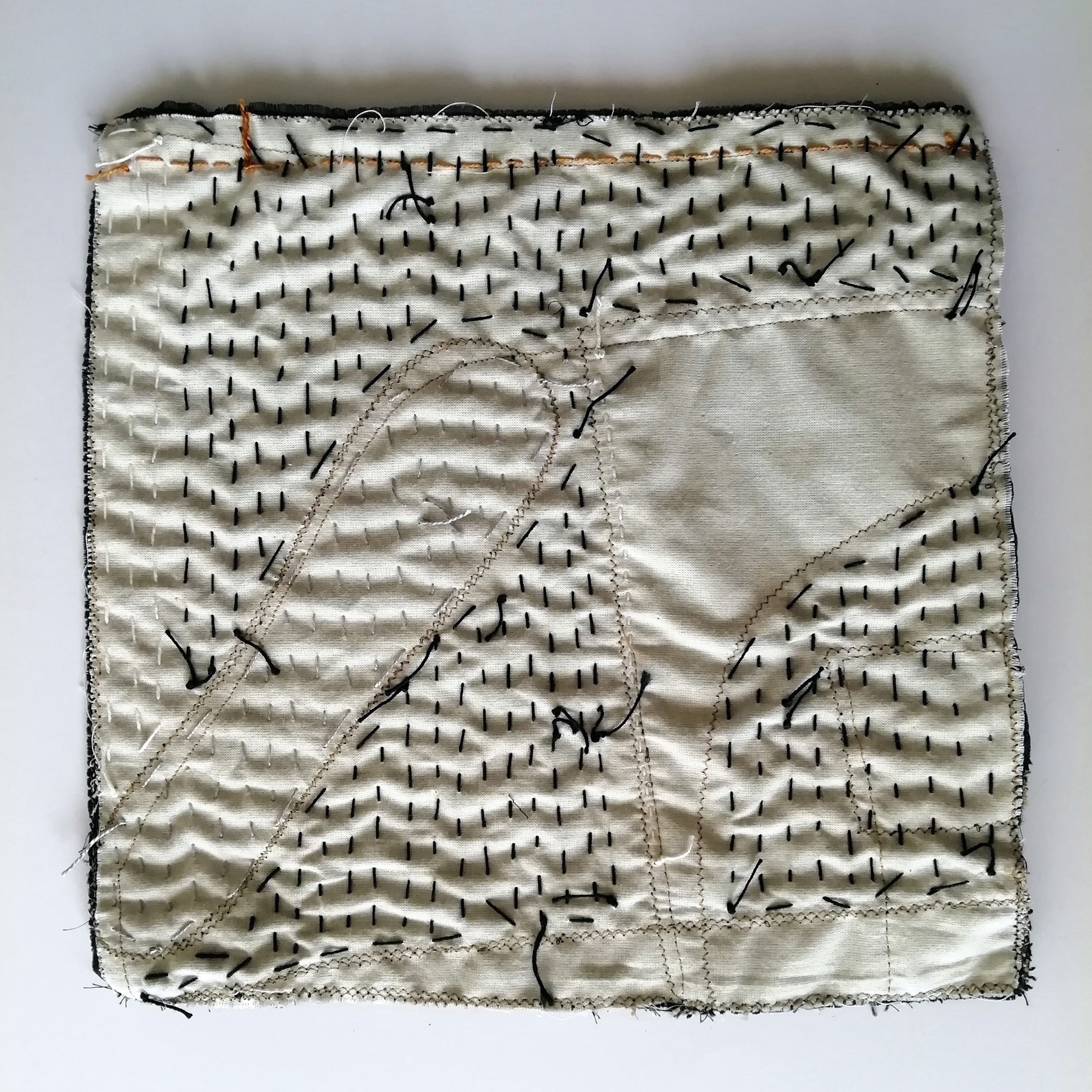 ADVENTO - fragmento #4, original Man Tissue Sculpture by Vânia Kosta