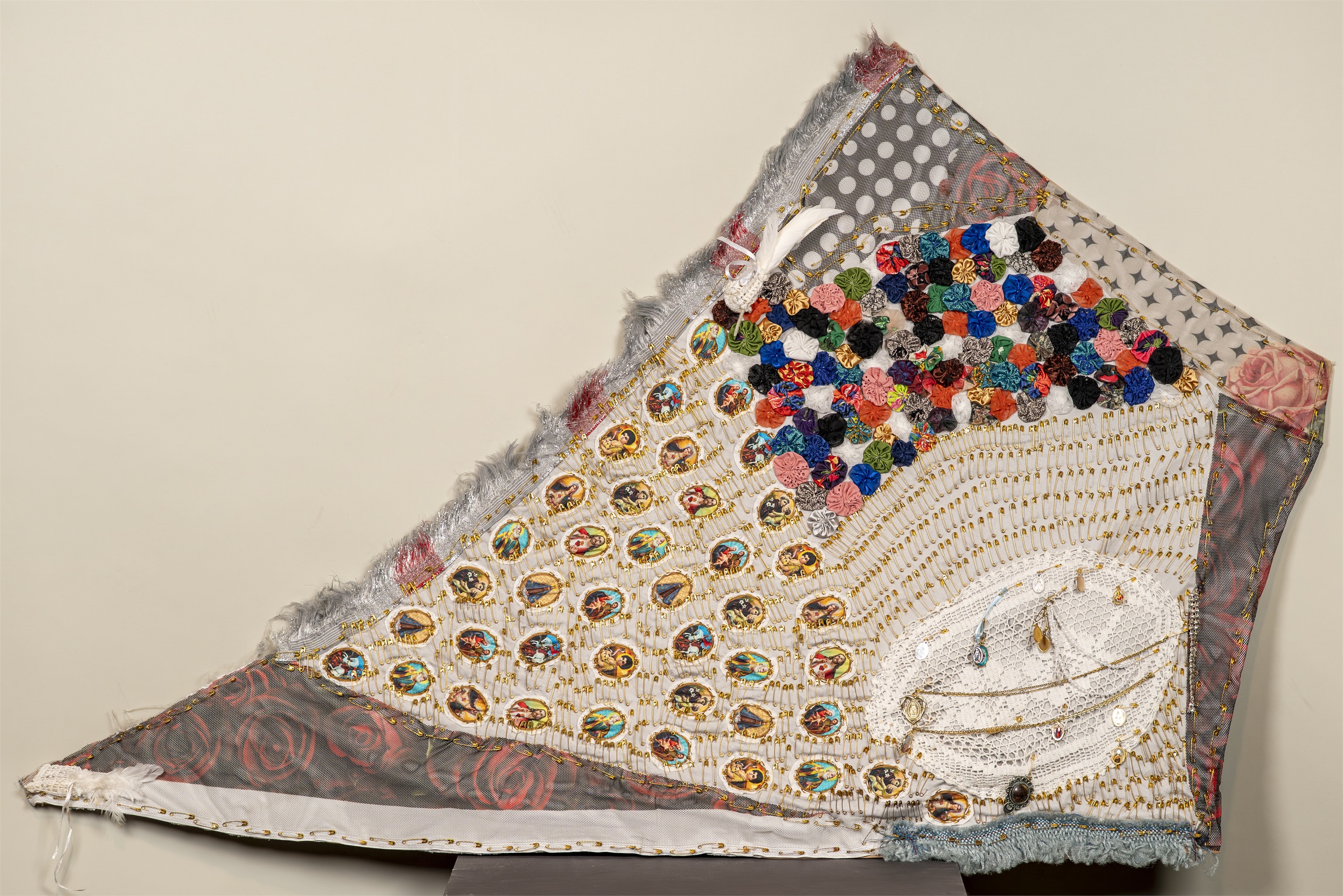 Tramas, original Animals Mixed Technique Sculpture by Zélia Mendonça