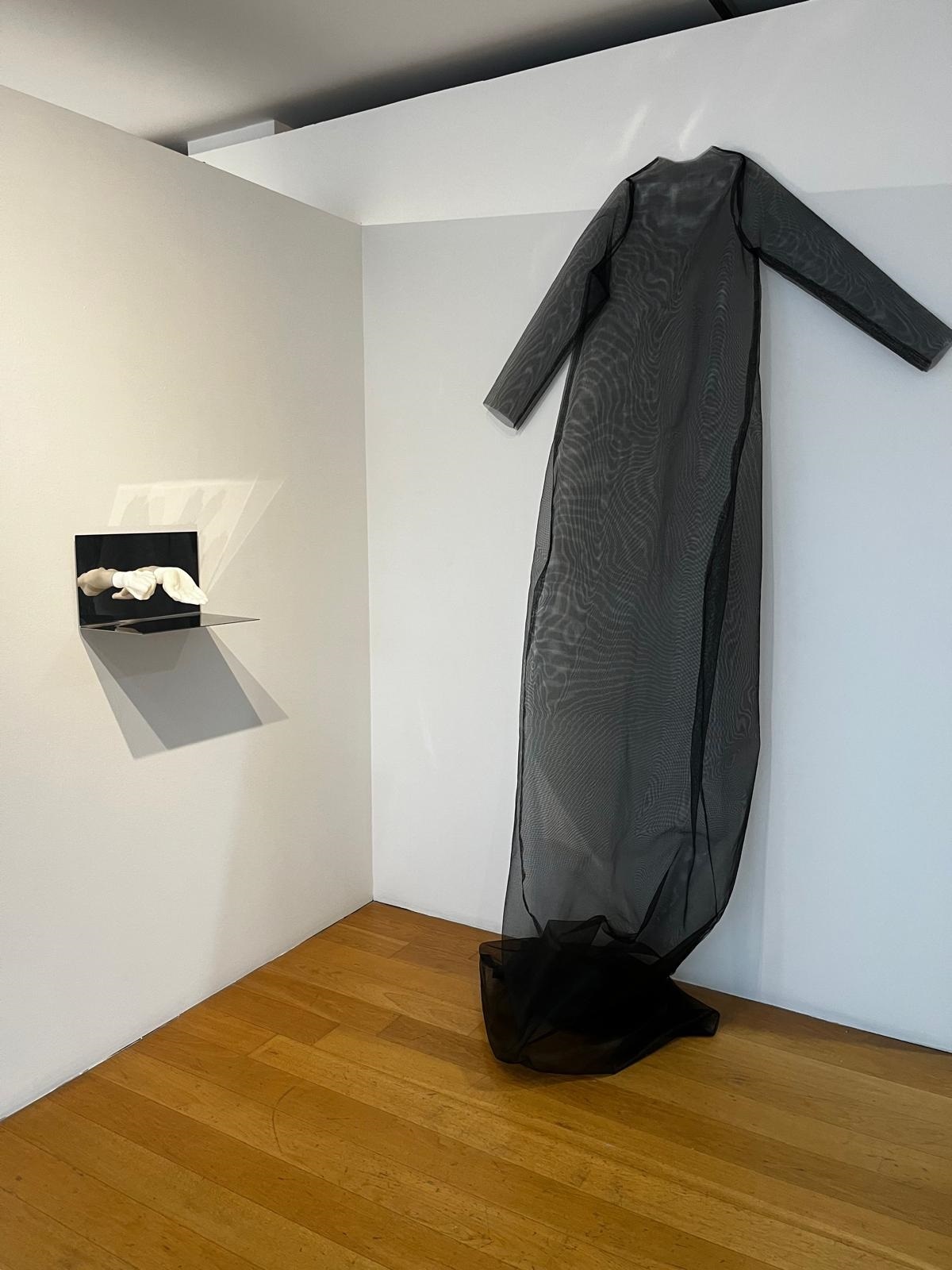 ACEITAÇÃO / ACCEPTANCE + S/ título , original 0 0 Instalación de Cristina  Massena