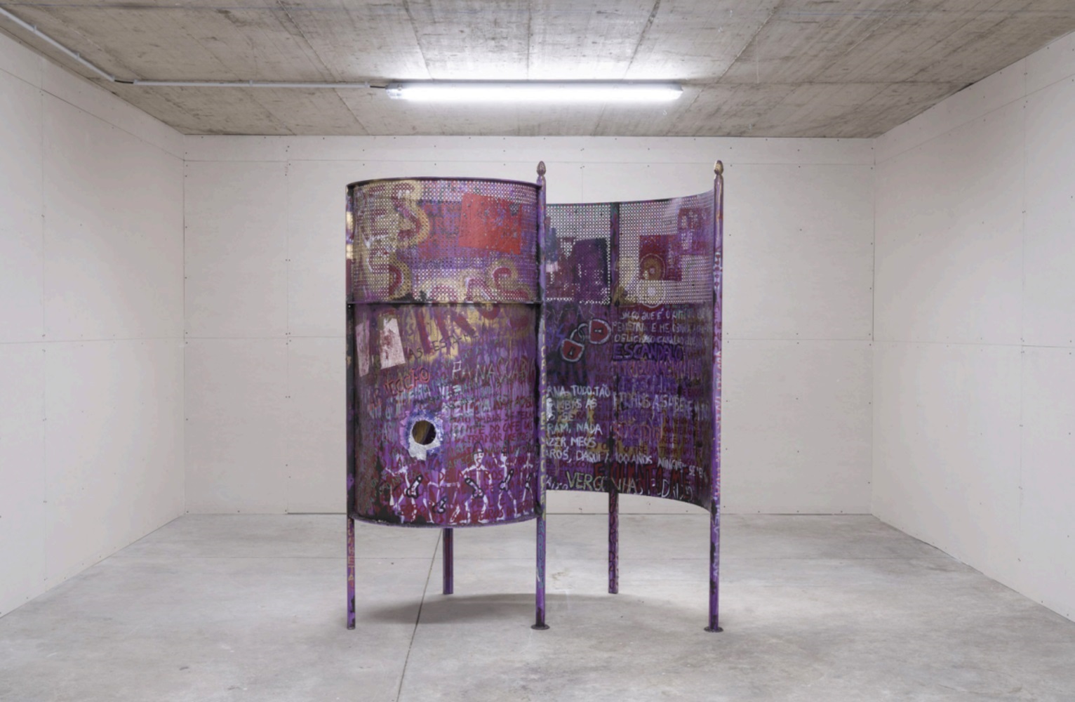 O Libertino Passeia por Braga a Idolátrica o seu Esplendor, original Nature Iron Sculpture by João Pedro Vale + Nuno Alexandre  Ferreira