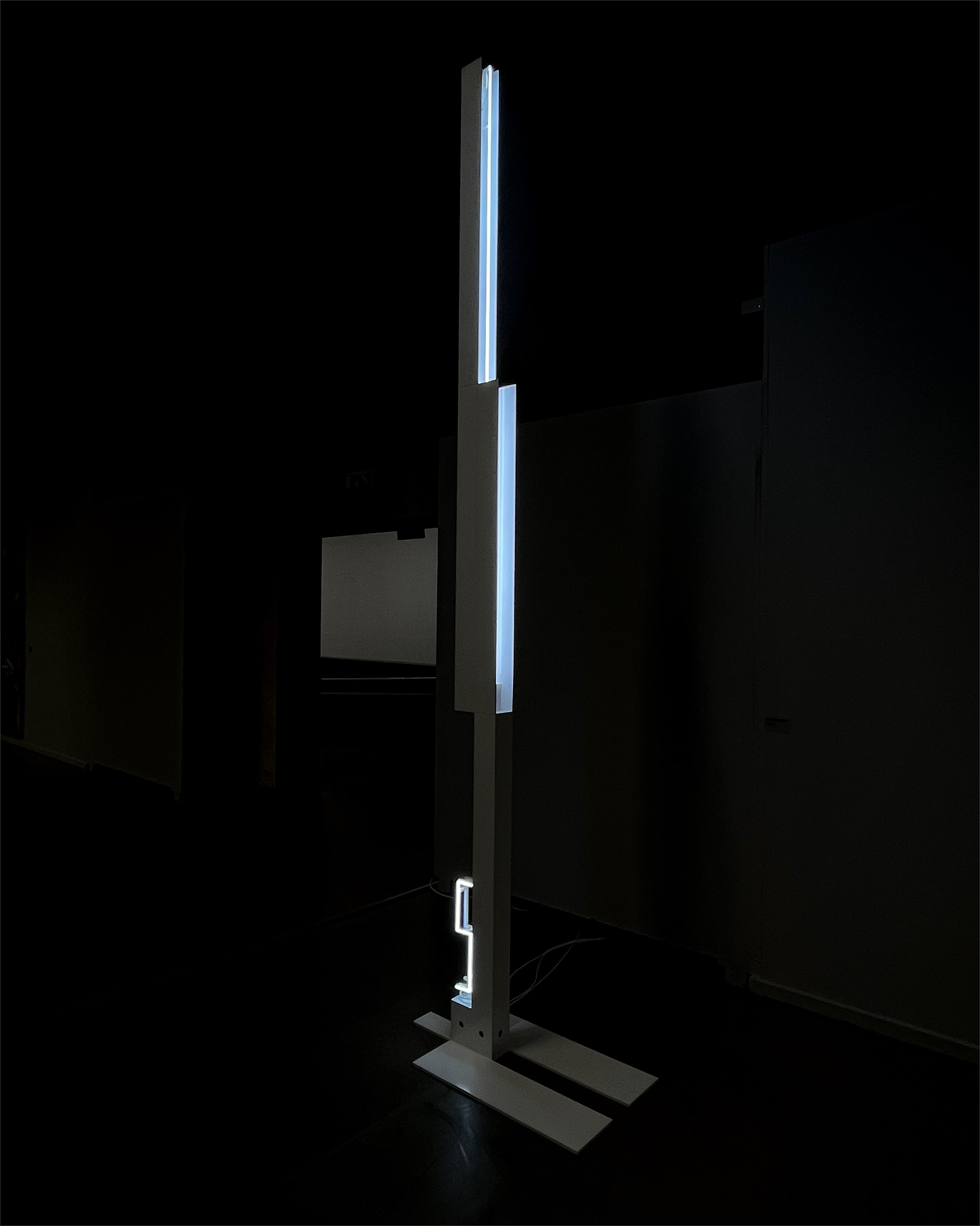 João , sculptor at zet gallery