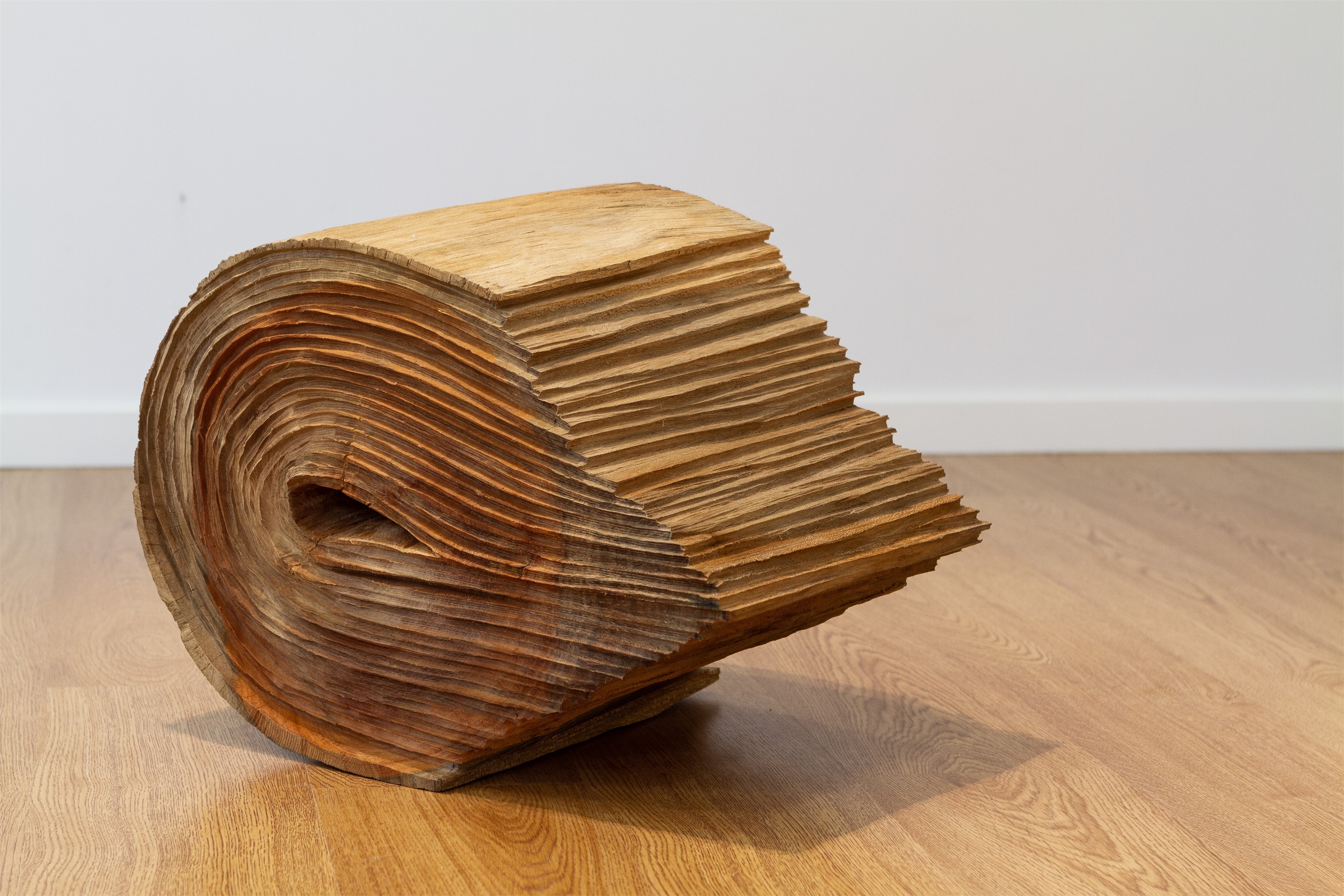 O processo (para Franz Kafka), original Homme Bois Sculpture par Volker Schnüttgen